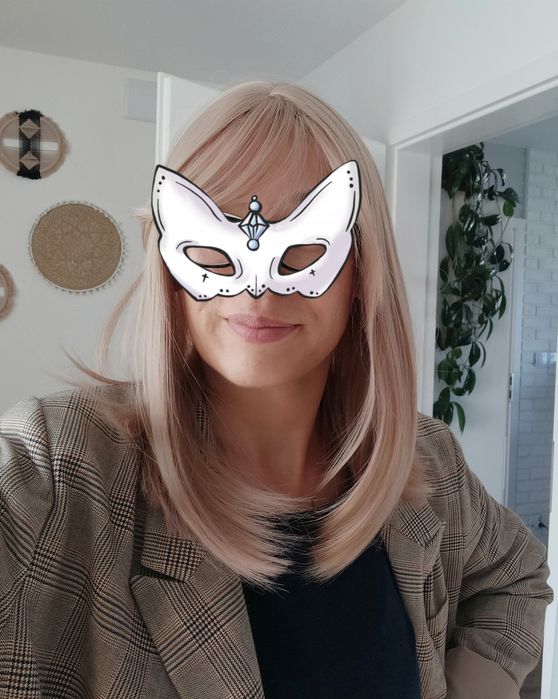 Peruka, chemioterapia, nowa peruka, syntetyczna, blond, róż