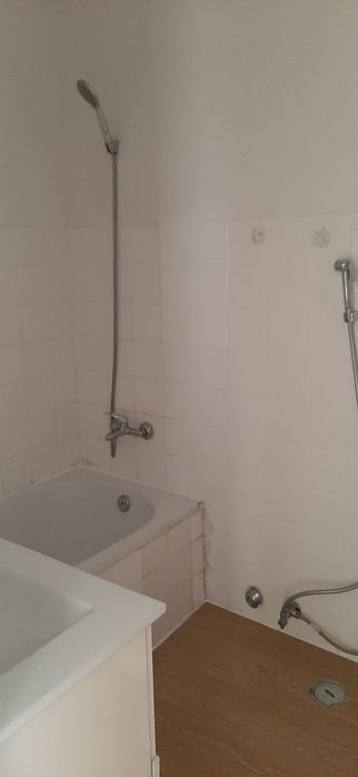 Almada T2 bem localizado.