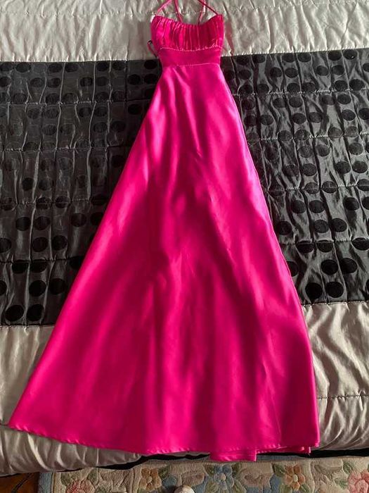 vestido rosa fúcsia de cerimónia