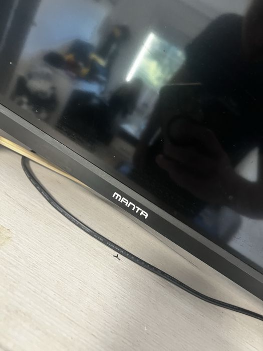 Telewizor manta smart tv