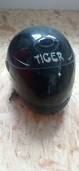 Kask motocyklowy Tiger.