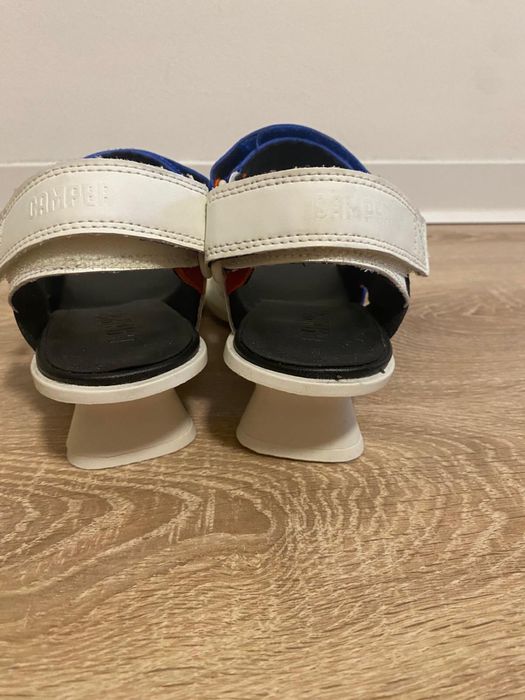 Шикарні босоніжки Camper