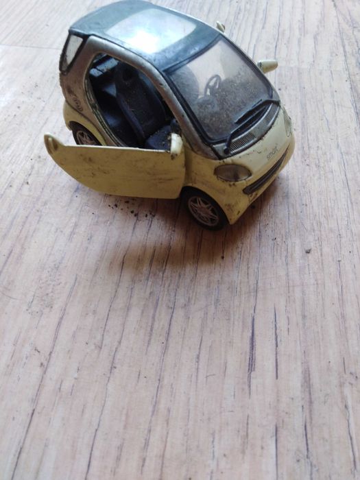 Samochód Smart City Coupe Maisto 1:33