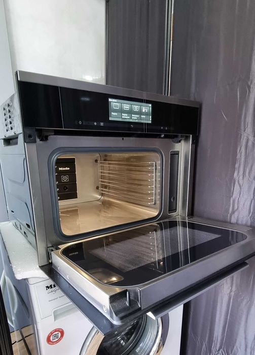 Urządzenie do gotowania na parze z kuchnią mikrofalową Miele DGM 6800