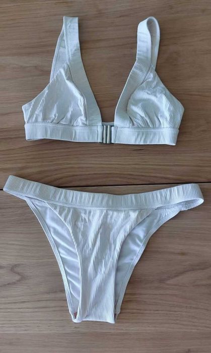 Fatos de banho e bikinis tananho S
