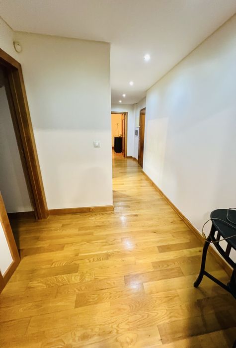 T2 equipado e parcialmente mobilado, no INFANTADO