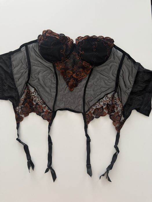 Koronkowy gorset / bustier z pasem do pończoch – czarny z miedziano-brązowym haftem bielizna
