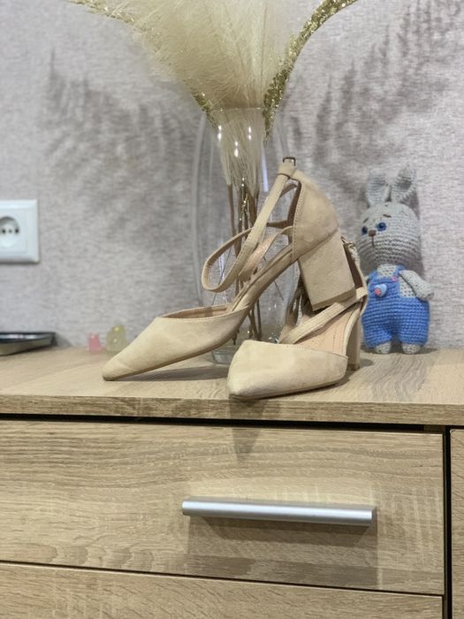 Продам Туфлі човники (лодочки)