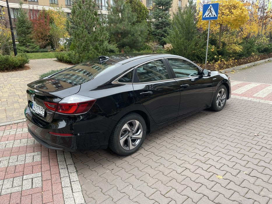 Продам Honda Insight 2019