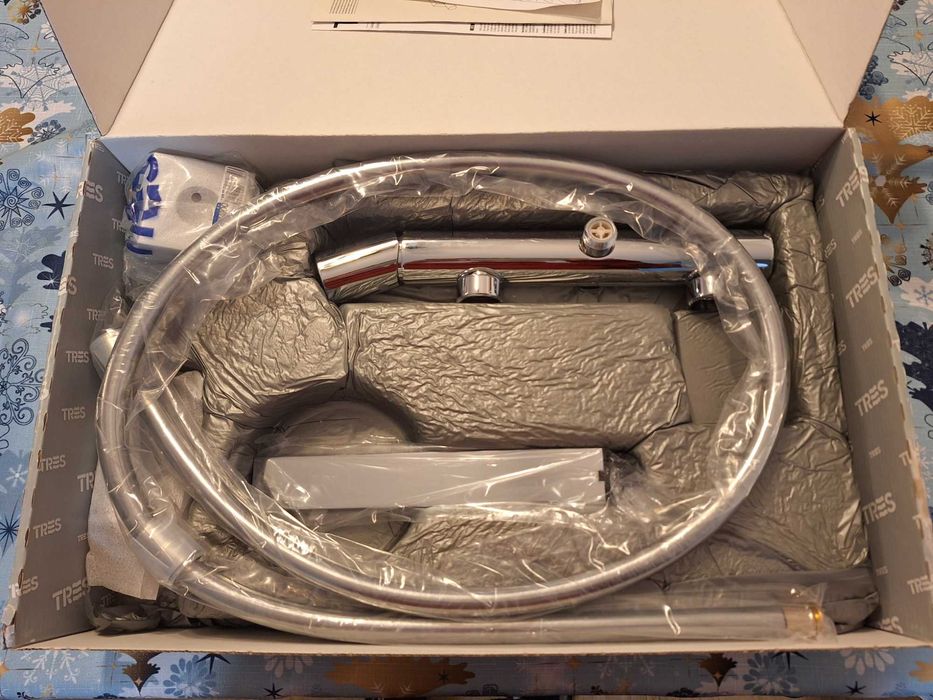 Bateria ścienna prysznicowa Tres