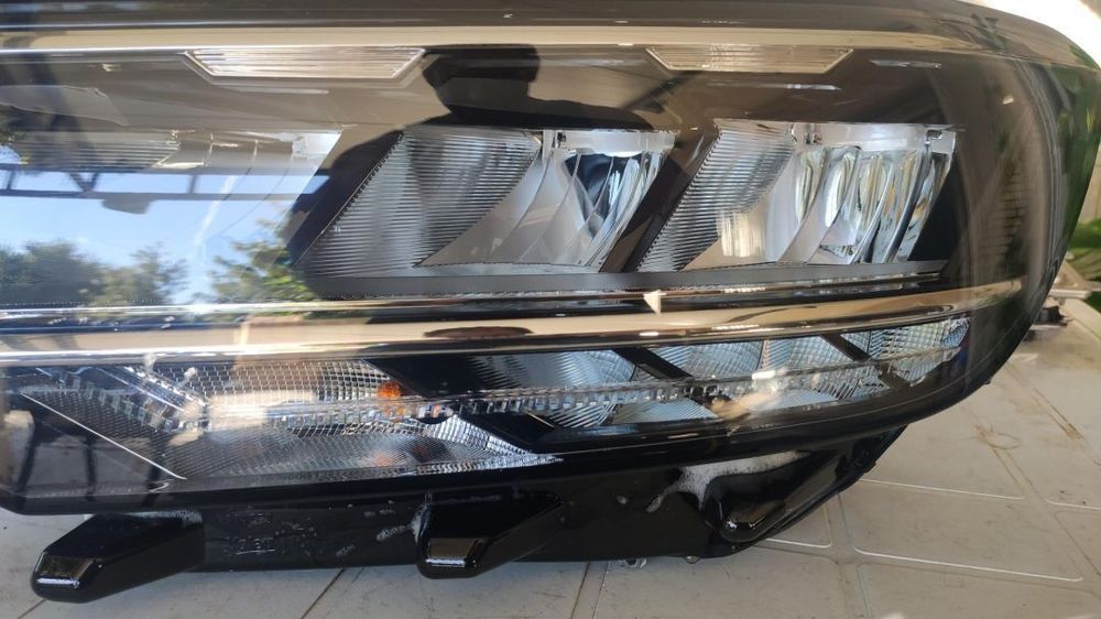 farol esquerdo full Led Passat 3G - 3G1941035P