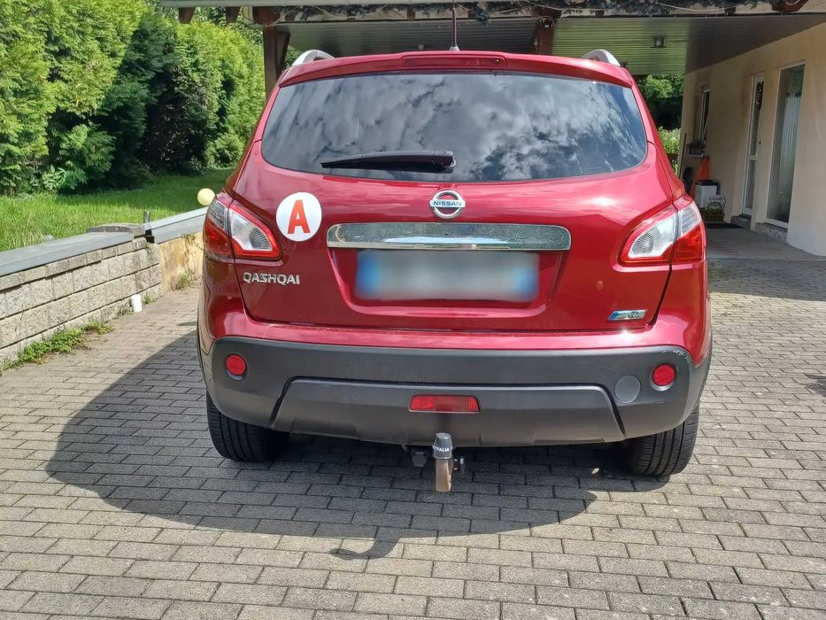 Nissan Qashqai      2013