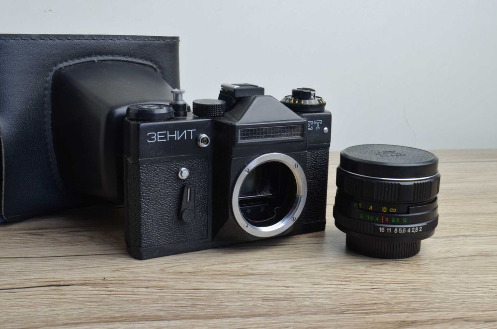 Гелиос 44М-4 з фотоапаратом ЗЕНИТ ЕТ