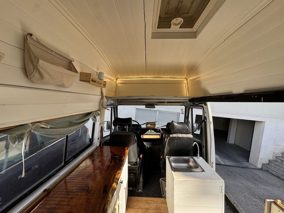 Autocaravana Mercedes 207D