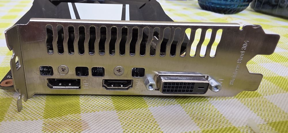Placa gráfica GTX 1660 SUPER