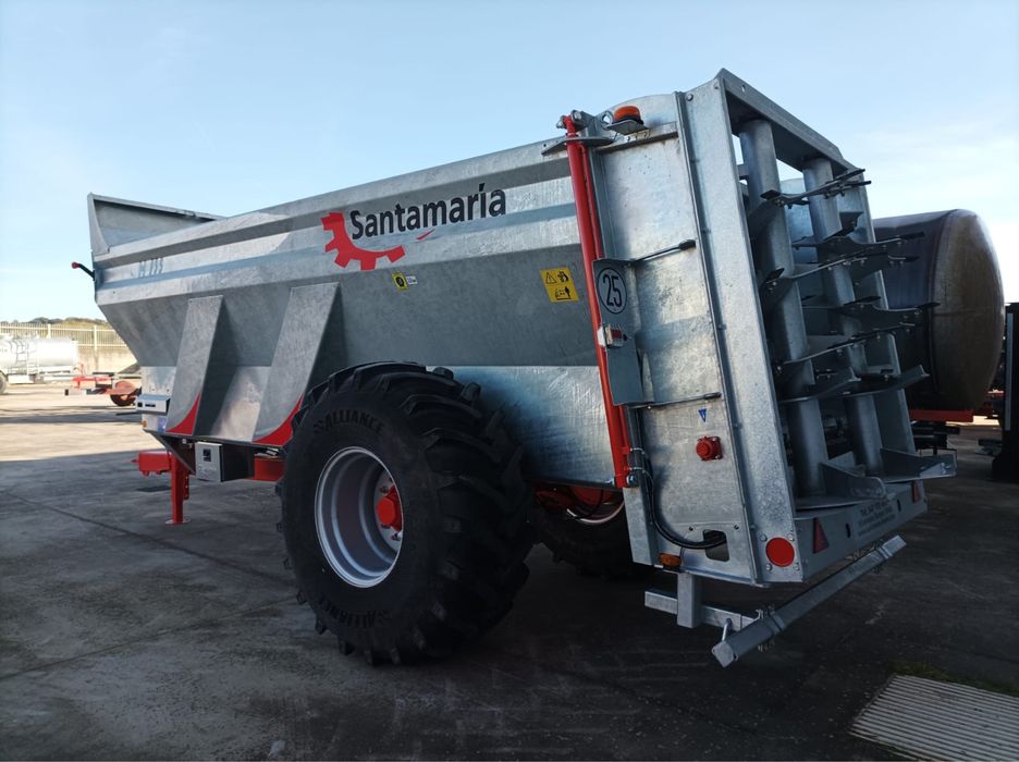 Reboque Espalhador de Estrume-Santamaria H135-Galvanizado-12t / 14m3