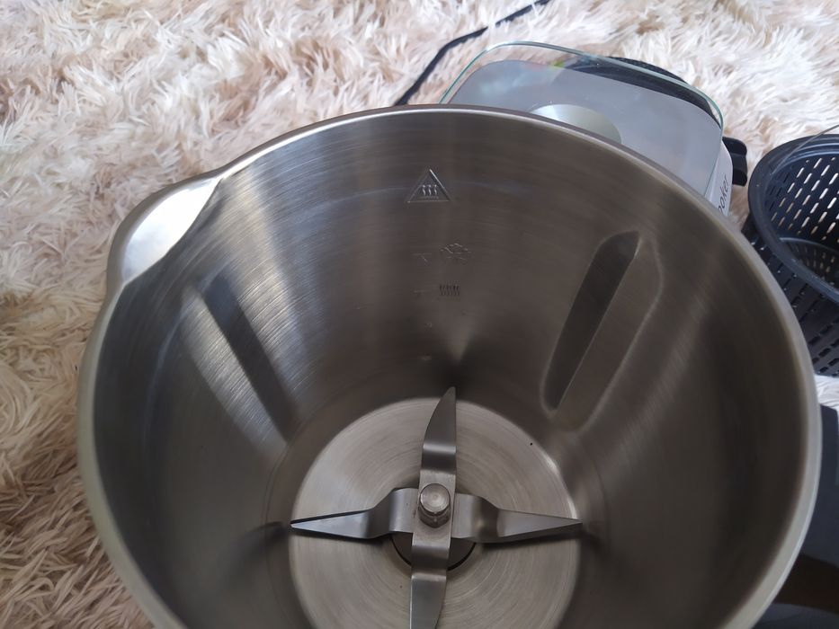 Кухонный робот(kitchen cooking)