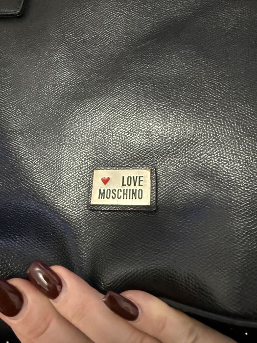 Duza torebka moschino