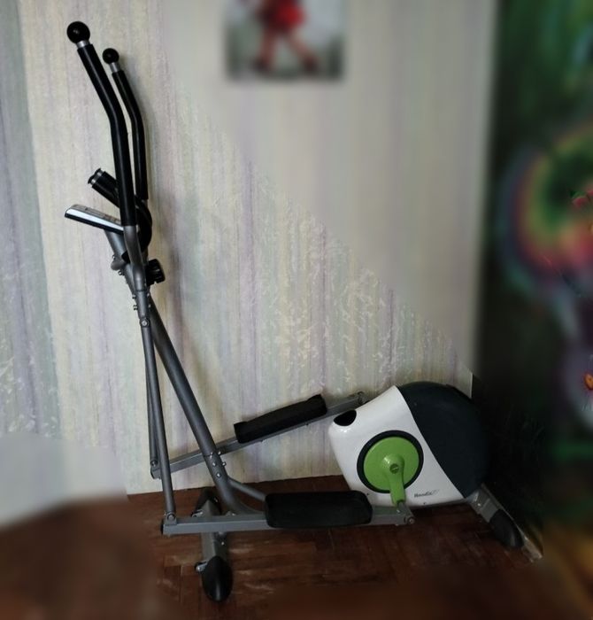 Эллиптический тренажер HouseFit