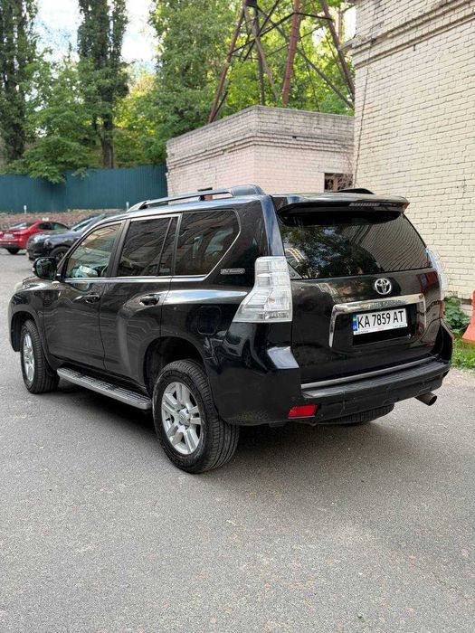 Toyota Land Cruiser 150, рік випуску - 2011.