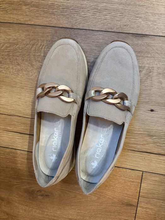 Beżowe mokasyny Rieker, rozmiar 41 – jak nowe, założone raz