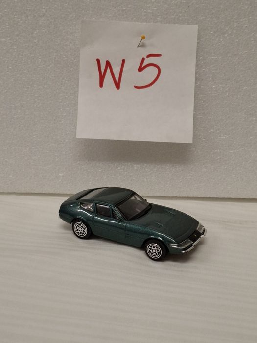 Ferrari 365 Gtb4 1:43 Bburago