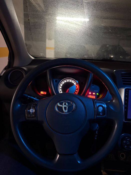 Toyota Urban Cruiser — photo 4