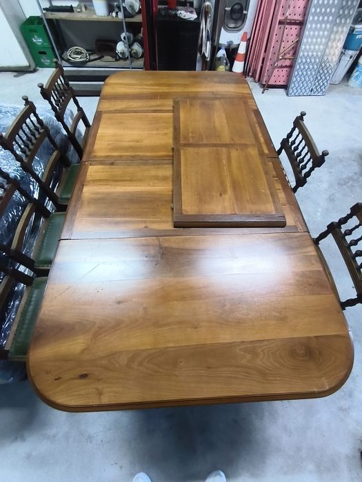 Mesa de jantar extensível em madeira maciça + 6 cadeiras