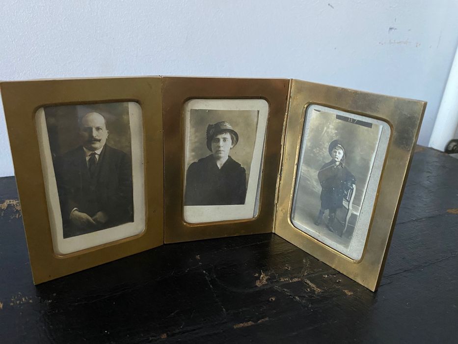 Porta-retrato triplo articulado