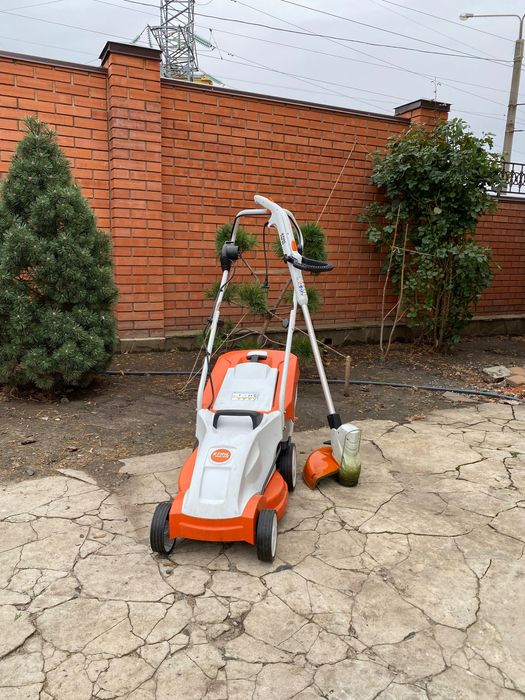 Продам STIHL триммер