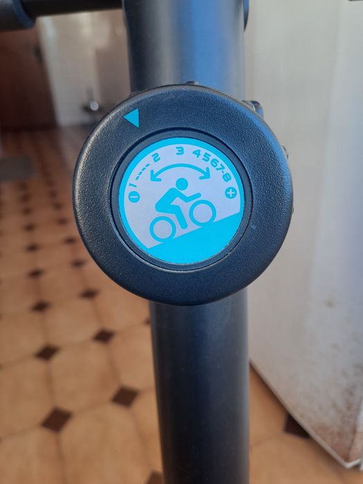 Bicicleta Estática ESSENTIAL 03