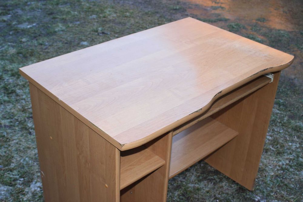 Biurko, Biurko szkolne, Biurko pod komputer