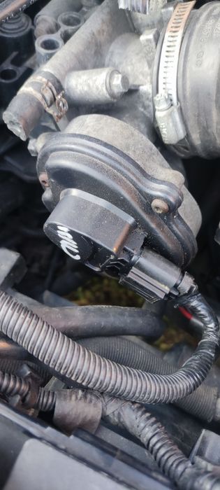 Заслонка Ford c max 1.8 бензин