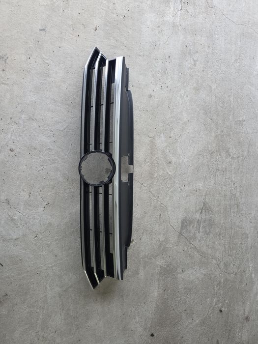 Grill atrapa Vw Passat B8 przedlift