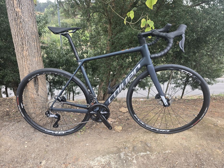 Bicicleta de carbono 105di2 nova