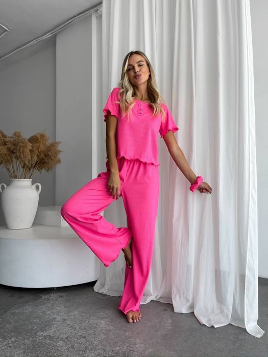 Підама жіноча футболка і штани палацо . Рубчик