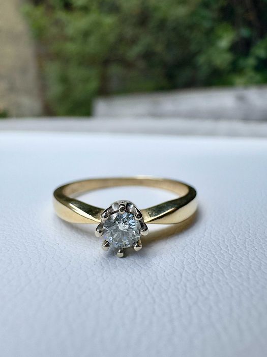 Złoty pierścionek z brylantem 0,16 ct | próba 585 | 1,92 g | p.111