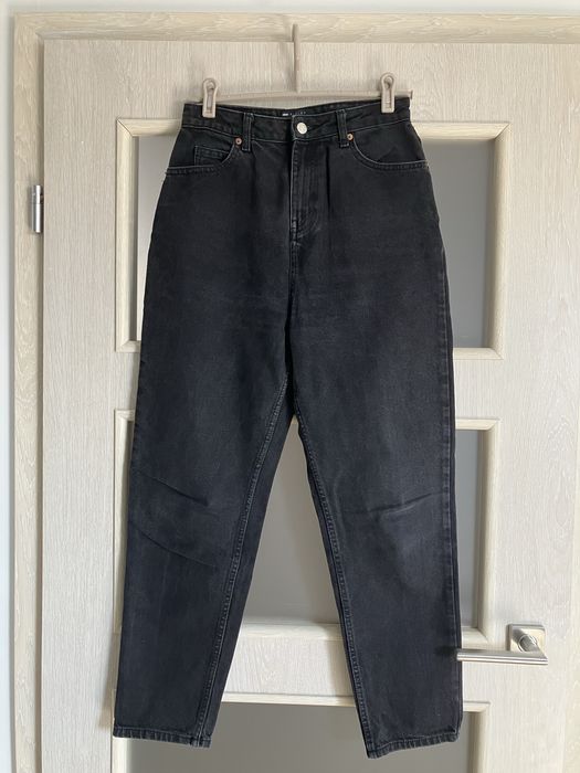 spodnie mom fit czarne jeansy denim asos