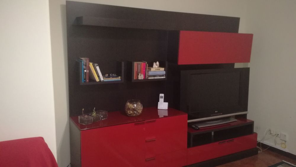 Móvel moderno e ótimo estado