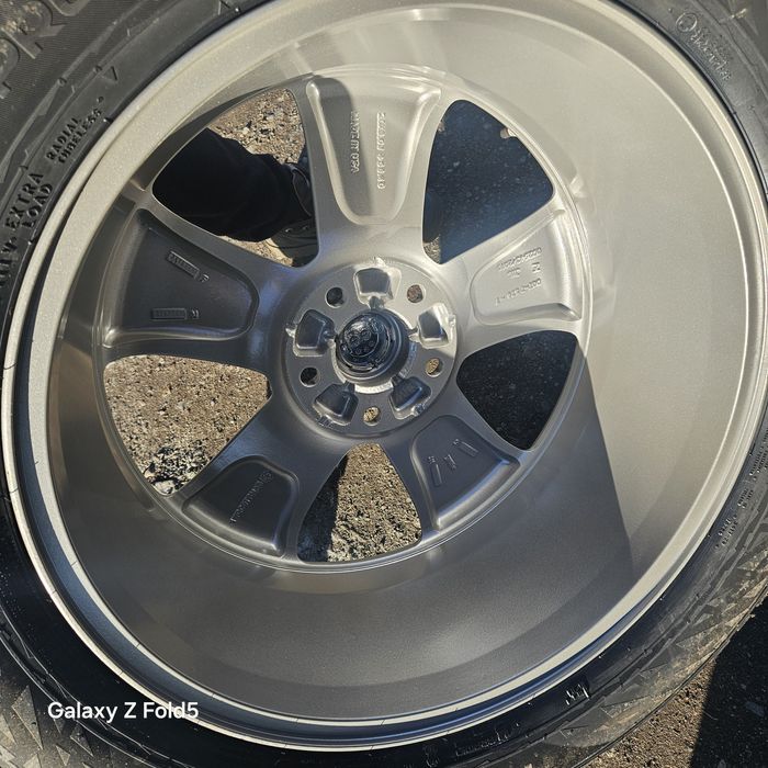 Koła zimowe 265/50/20 Jeep Cherokee WK2 5x127 TPMS 2025r Nowe opony