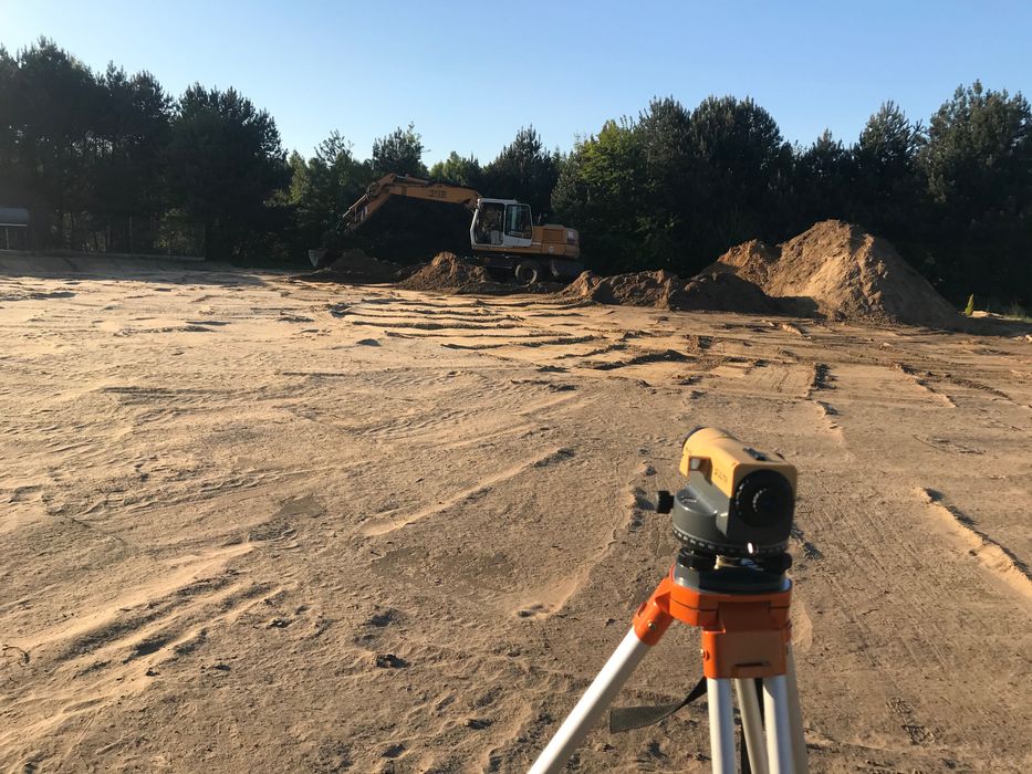 Usługi koparko-ładowarką,koparką kołową,ziemia,piach,wyburzenia