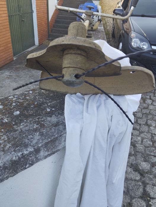 Vendo roçadora avariada