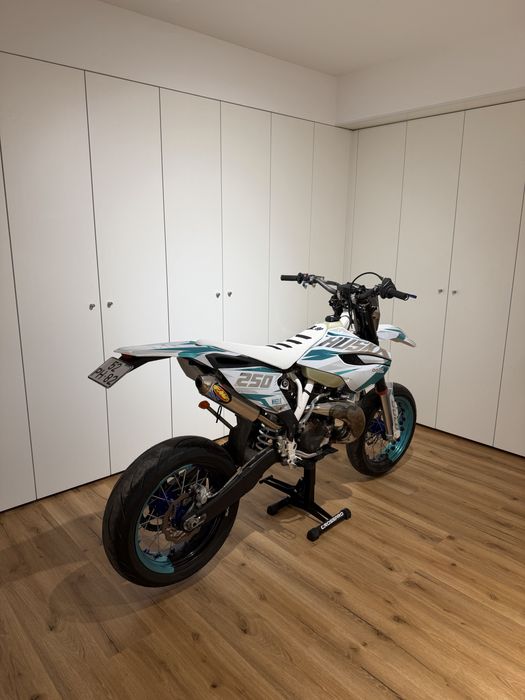 Husqvarna te250 supermotard full extras