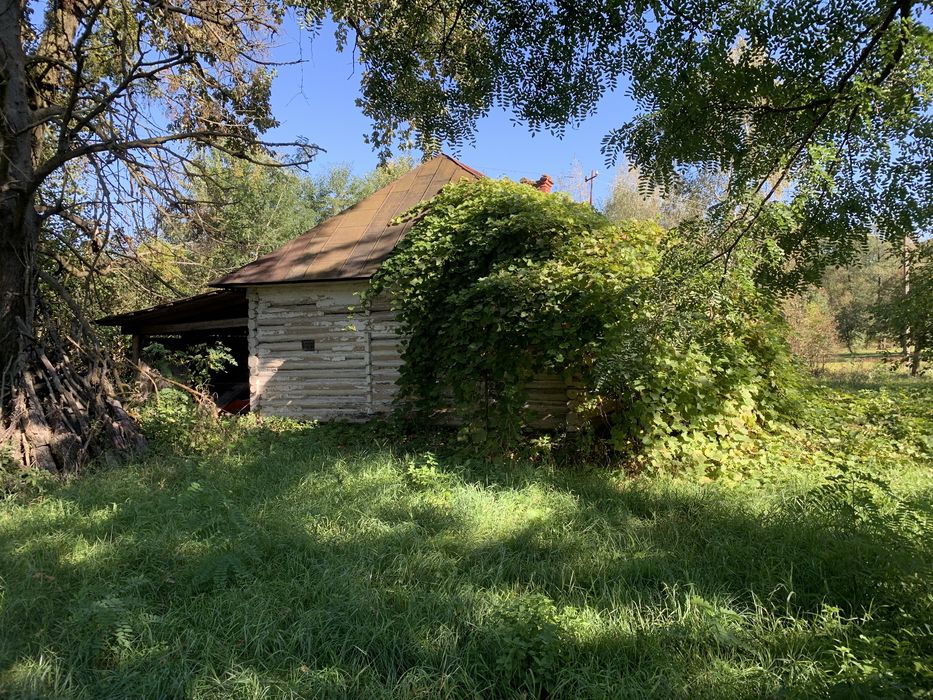 Продам земельні ділянки з будинком