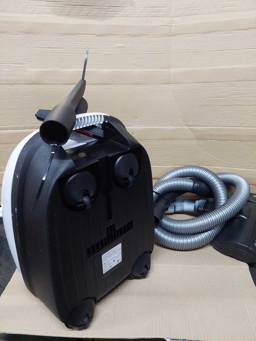 Aspirador com saco Bosch Serie 4 ProHygienic (BGLS4HYG2)