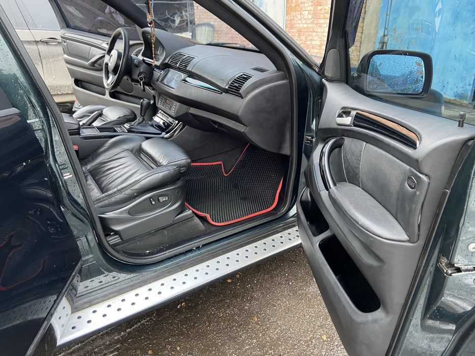 Продам BMW X5 E53