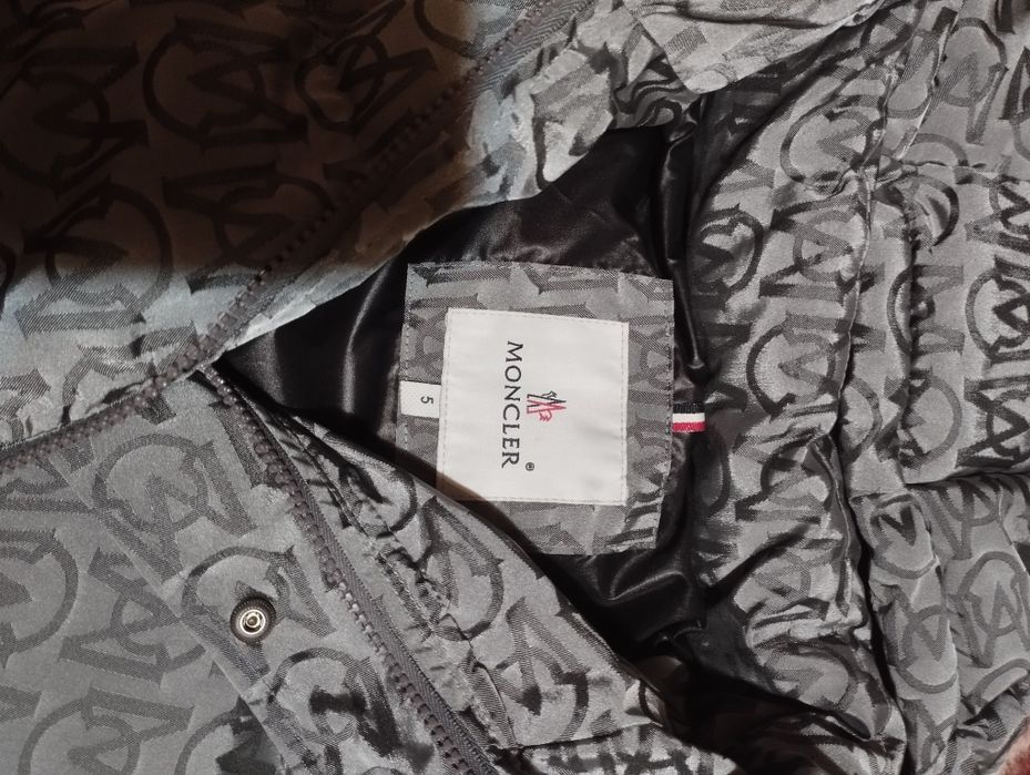 Брендовая теплая курточка