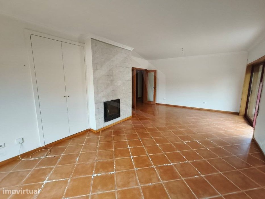 Apartamento T3 em Oliveira de Azeméis — Oliveira De Azeméis, Santiago De Riba-Ul, Ul, Macinhata Da Seixa E Madail, Aveiro