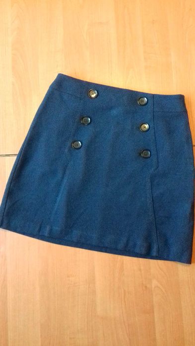 Классные  теплые мини юбки (серая и синяя), 10 размер.
MARKS & SPENCER
