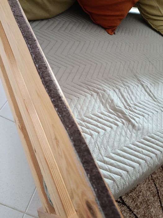 Sofá-cama (colchão incluído)